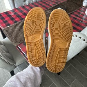 discontinued nike basketball shoes